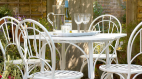 Enjoy the summer in your revamped own garden